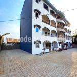 ESTUDIO MODERNO Odza, Borne 10